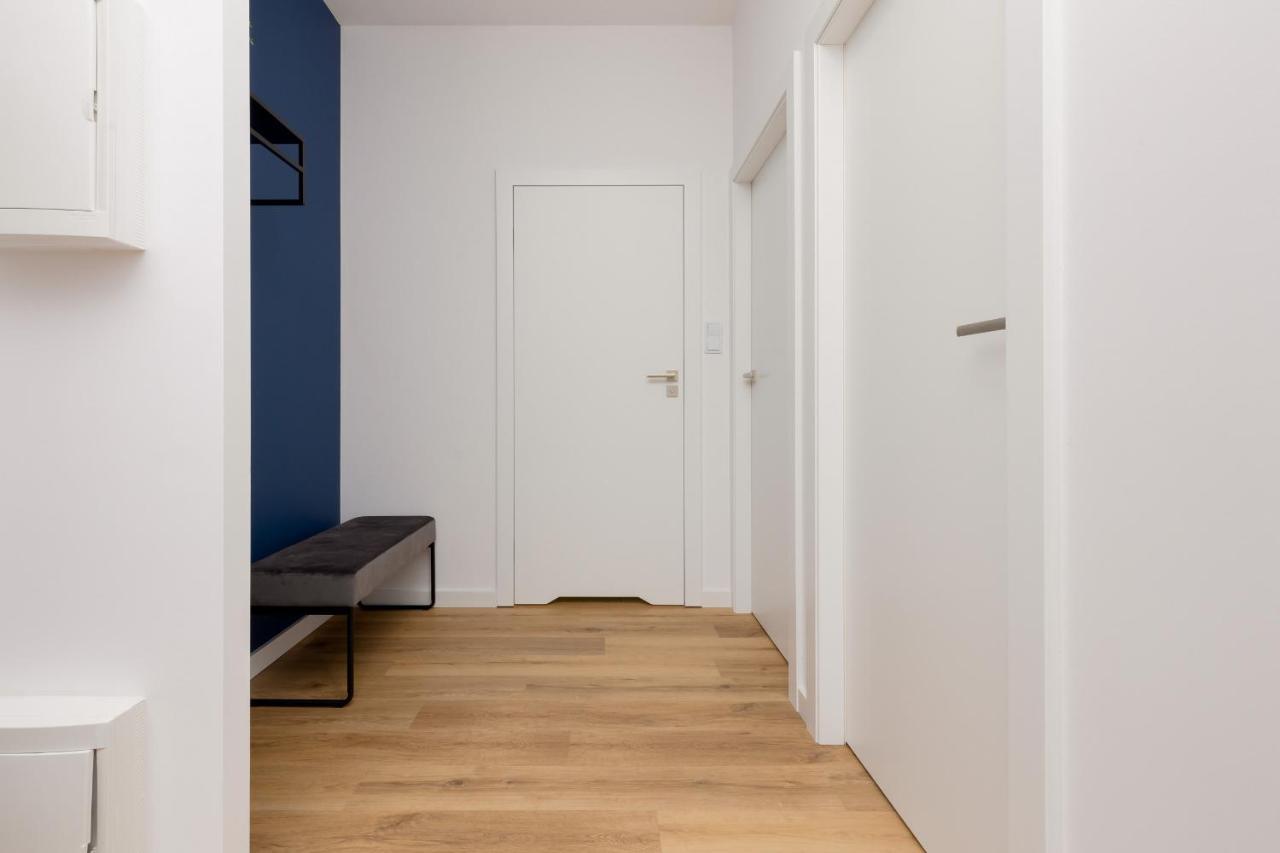 Apartment Avenue Solidarnosci On Wola By Noclegi Renters Warsawa Bagian luar foto