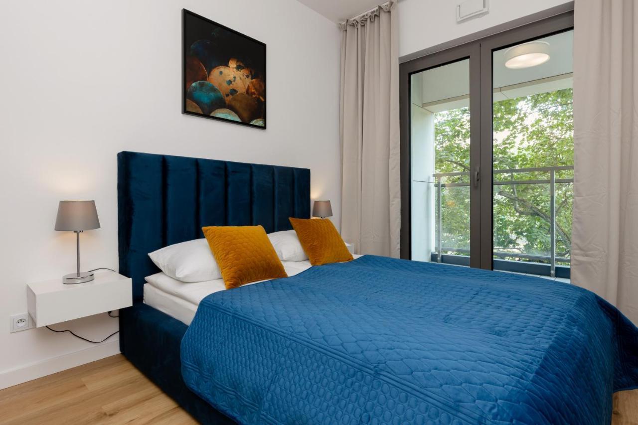 Apartment Avenue Solidarnosci On Wola By Noclegi Renters Warsawa Bagian luar foto