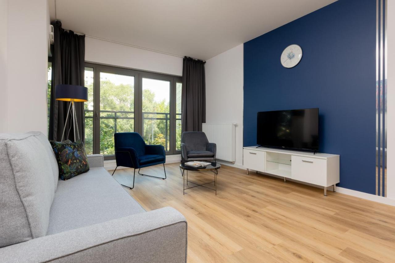 Apartment Avenue Solidarnosci On Wola By Noclegi Renters Warsawa Bagian luar foto
